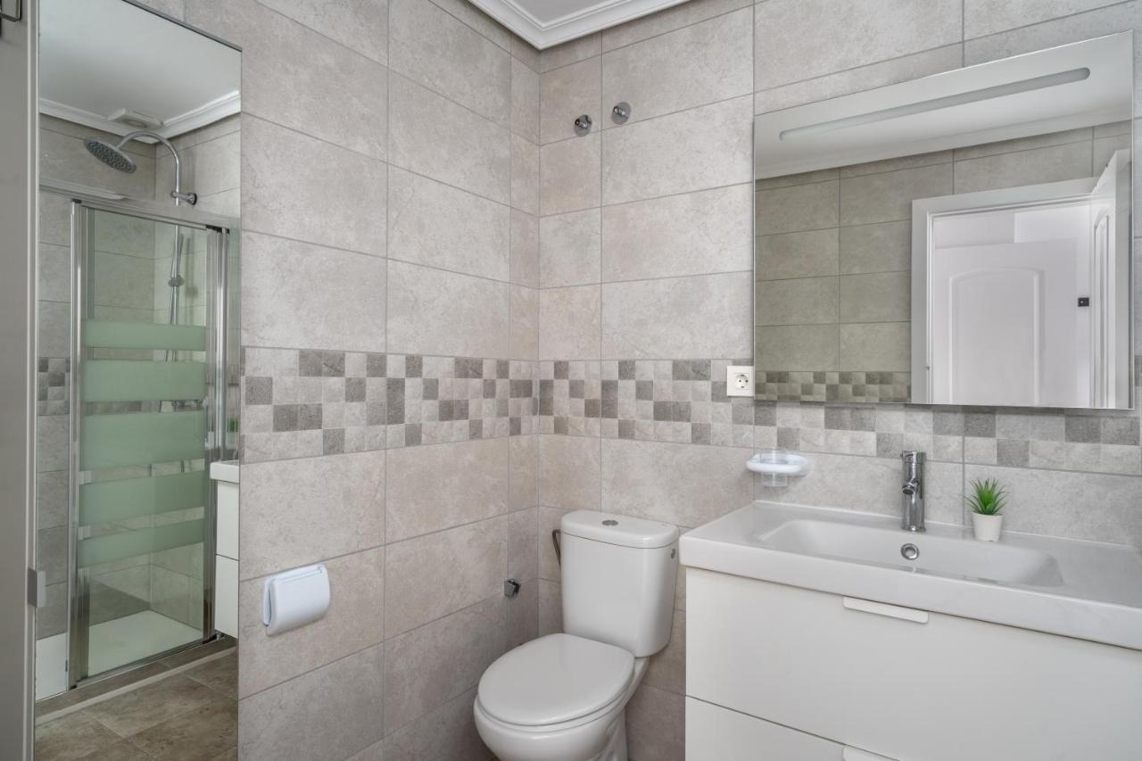 Stunning 3Br Flat Near Beach And Puerto Marina By Costarentals - Ref 150 Benalmádena Kültér fotó