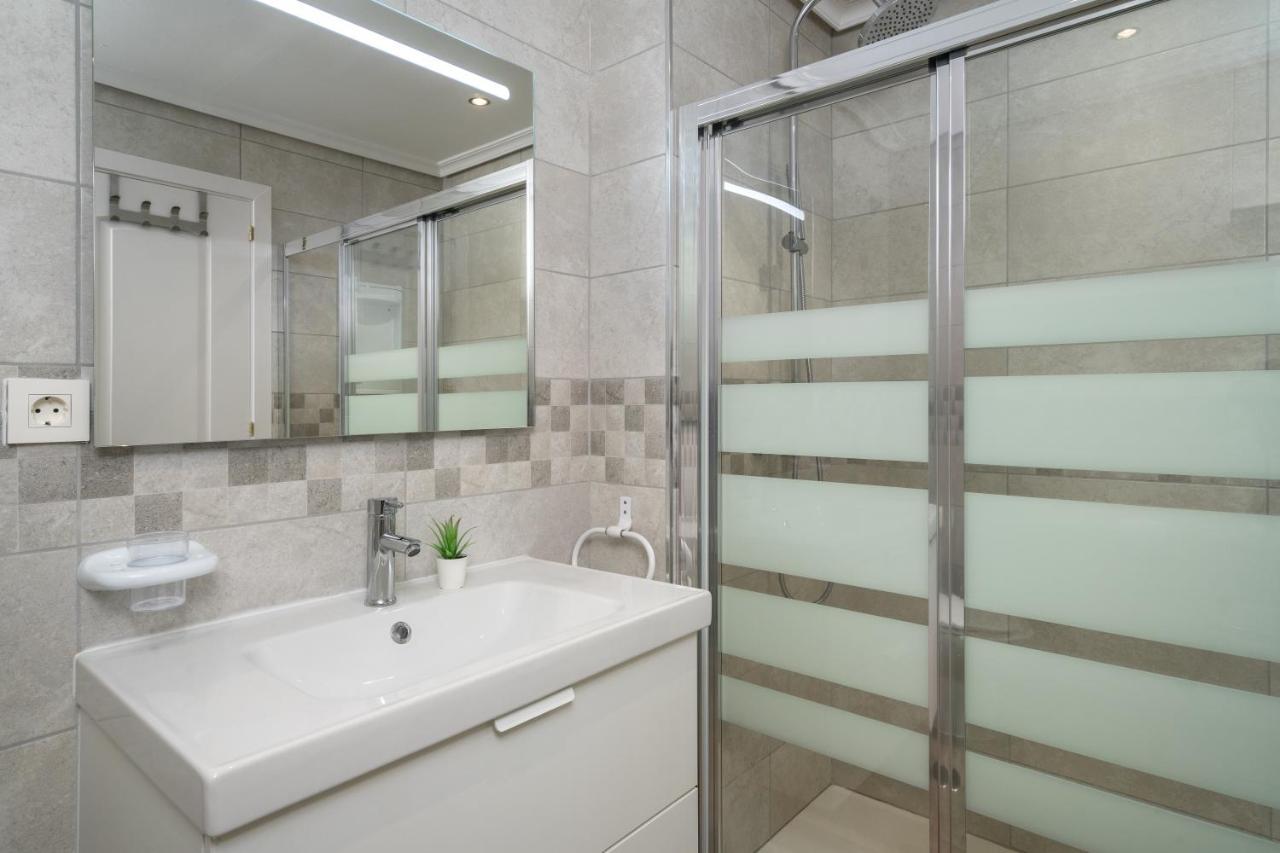 Stunning 3Br Flat Near Beach And Puerto Marina By Costarentals - Ref 150 Benalmádena Kültér fotó